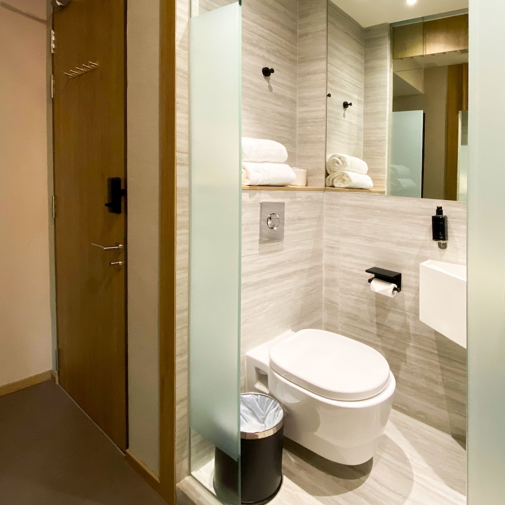 Cabin S, Double, Window, Private Bathroom thumbnail 5