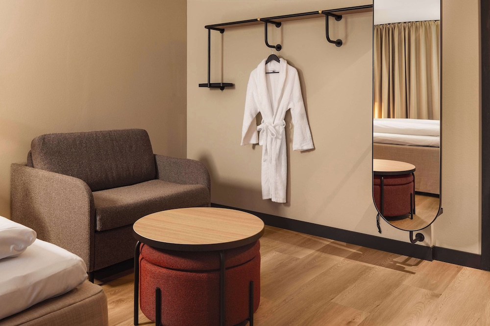 Superior Room, 1 King Bed - Photo 2