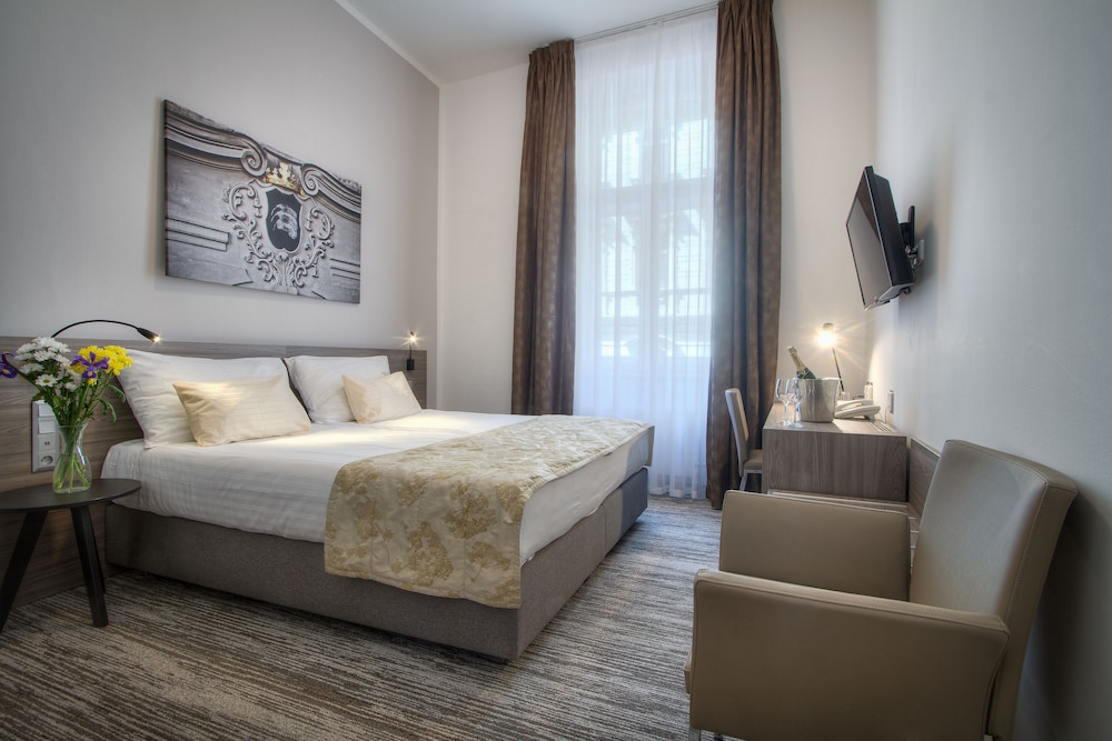 Double Room Single Use