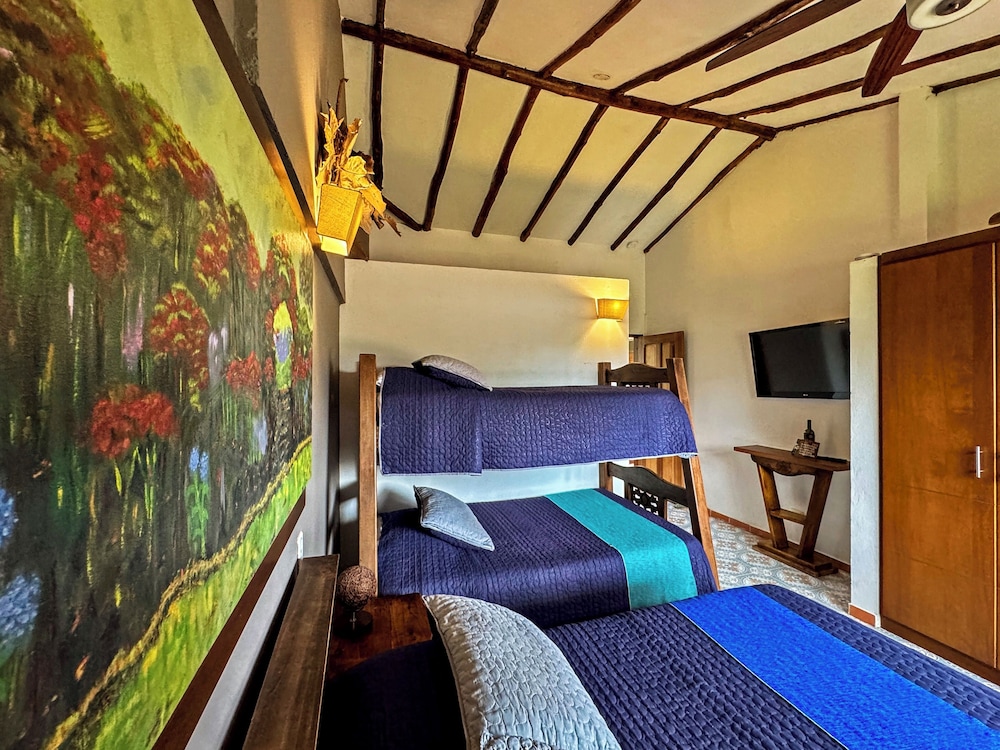 Family Triple Room, Private Bathroom, Garden View photo 1