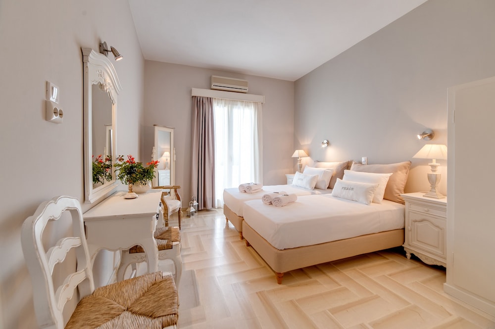 Superior Double or Twin Room - Photo 4