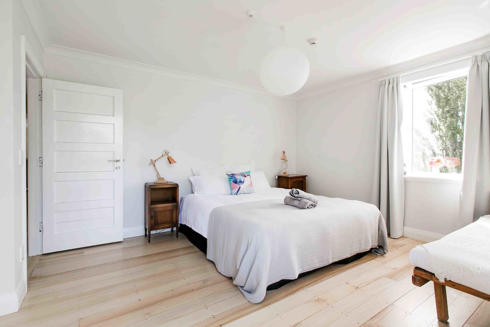 King/Twin with Ensuite and Balcony photo 1