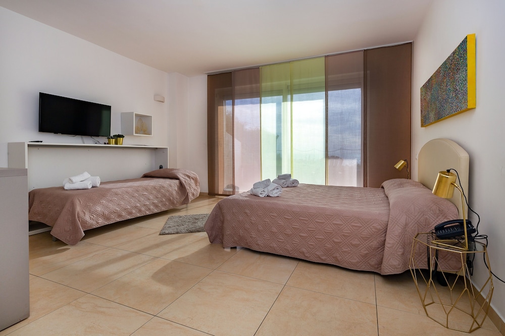 Panoramic Triple Room, Sea View