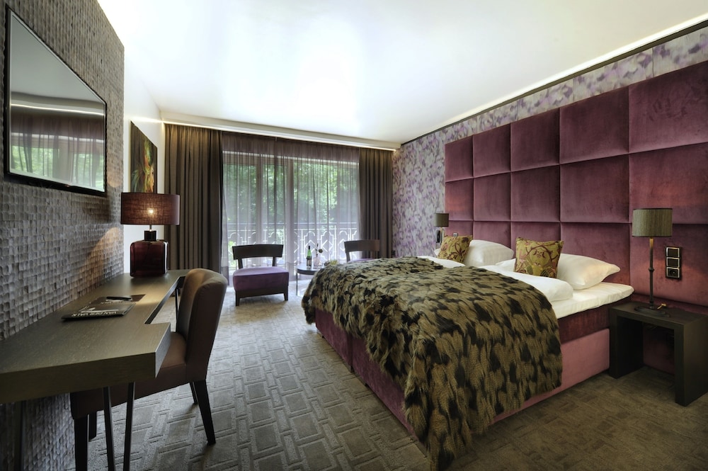 Deluxe Room - Photo 2