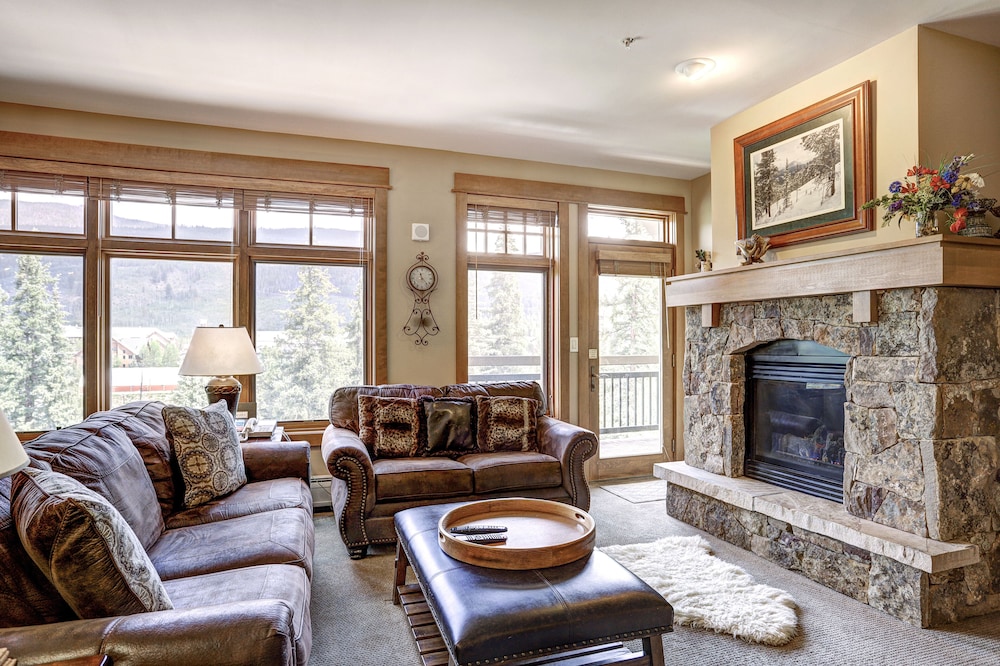 Premier Condo, 3 Bedrooms (Lone Eagle, 3 Bath) photo 1