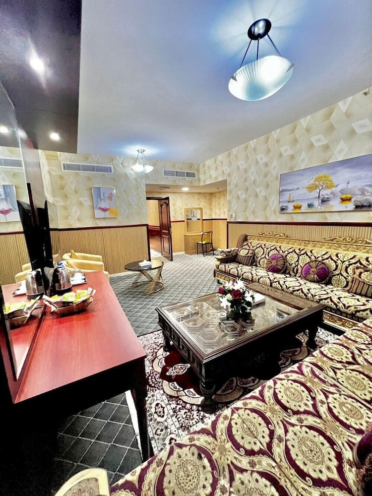 Luxury Suite