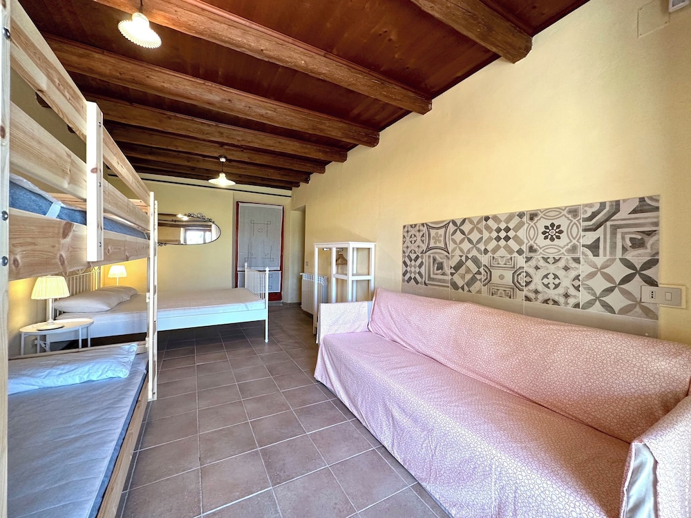 House, 3 Bedrooms, Balcony, Garden View photo 1