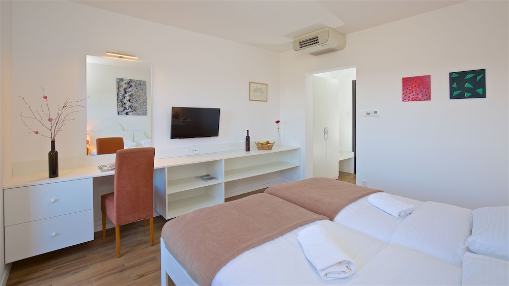 Standard Double Room, Terrace photo 2