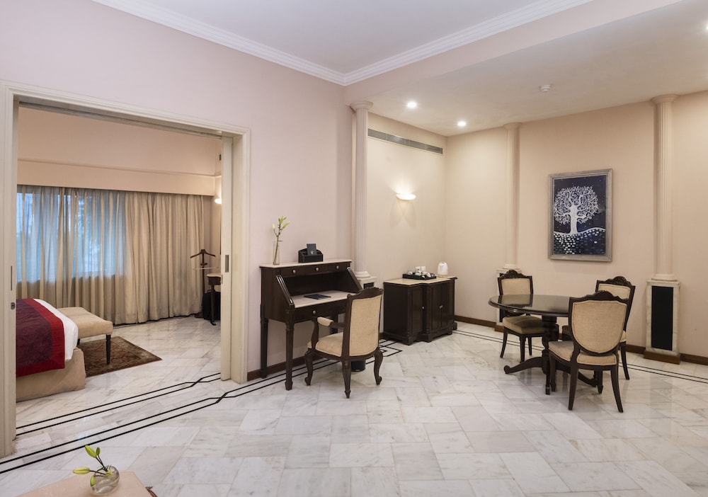 Suite, Non Smoking (Regent)