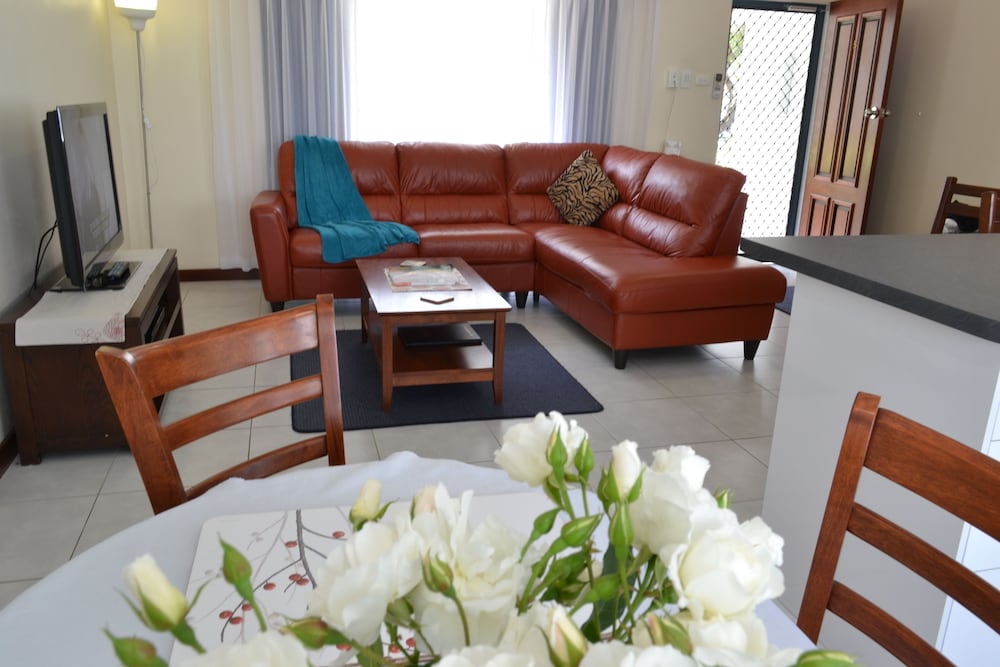 Three-Bedroom Apartment - Photo 14