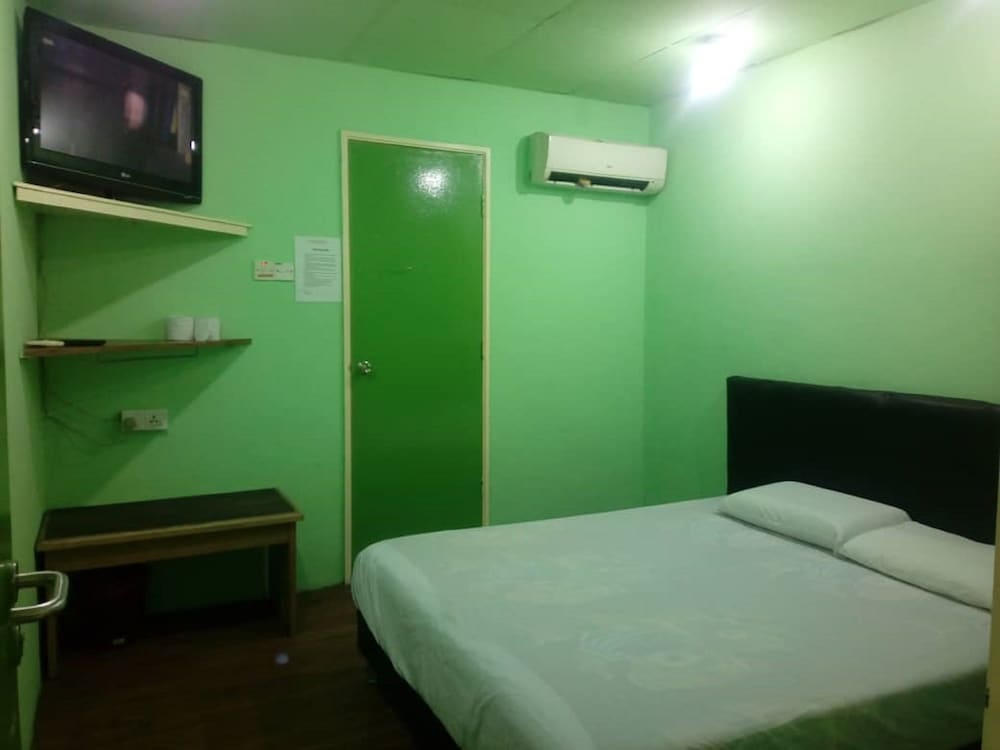 Standard Room, 1 Queen Bed, No Windows