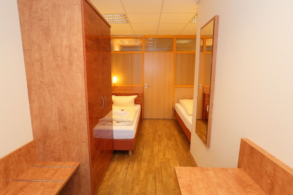 Apartment (6 Adults) - Photo 12
