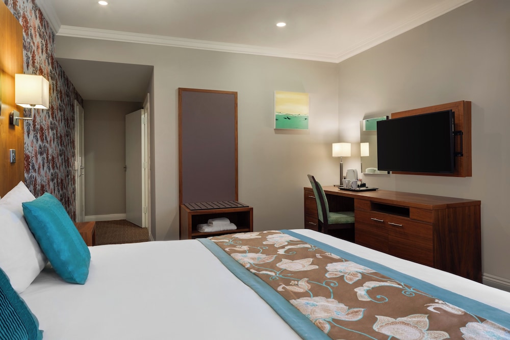 Room, 1 King Bed, Accessible, Non Smoking (Mob,Tub w/Grab Bars) - Photo 1