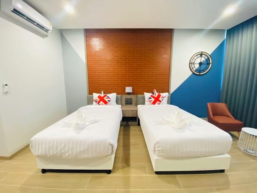 Deluxe Twin Room