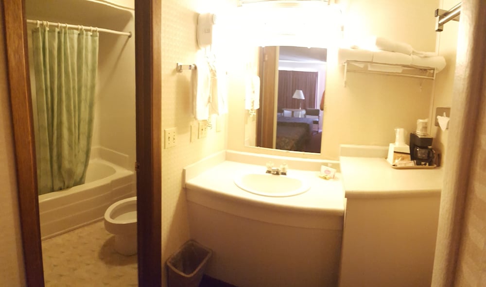 Standard Double Room, 2 Full Beds, Pool Access photo 3