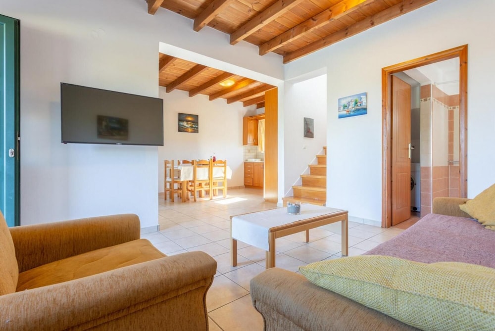 Villa photo 1