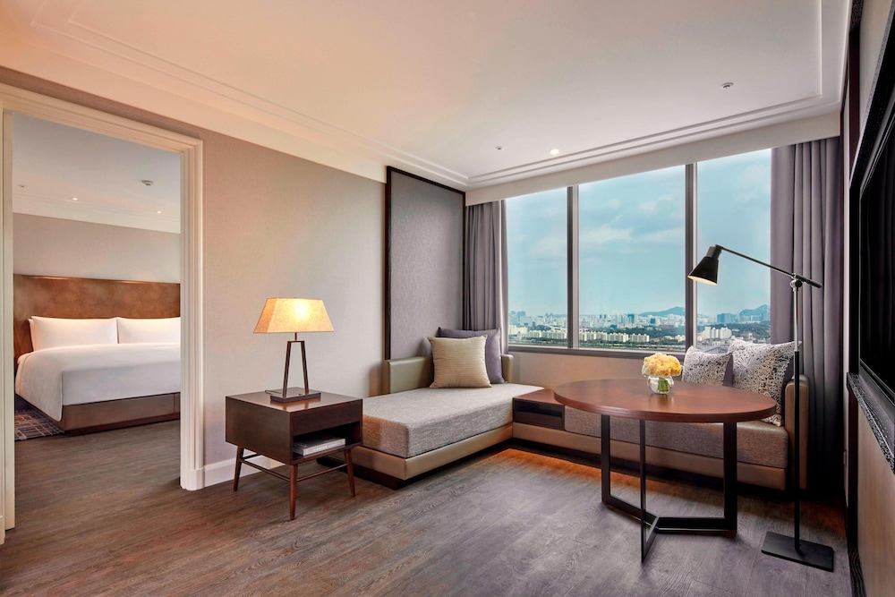 Griffin Suite