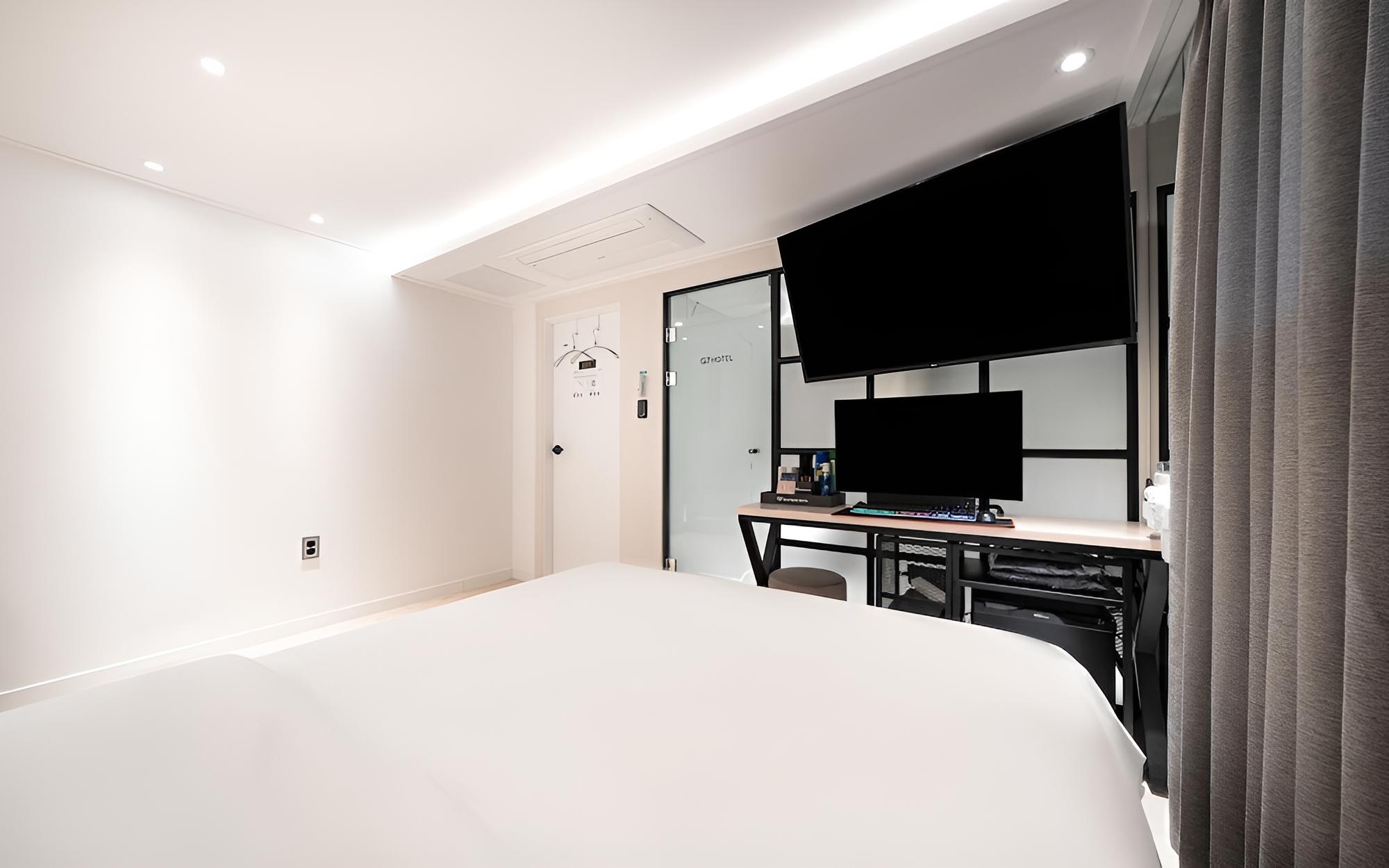 Room (Premium (smart TV hard PC Netflix air) - Photo 3
