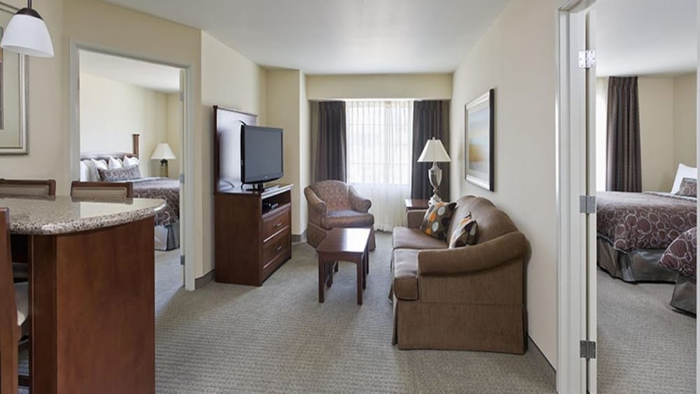 Suite, 1 King Bed, Kitchen - Photo 1