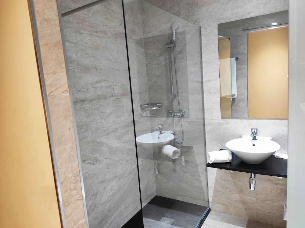 Superior Double Room - Photo 8
