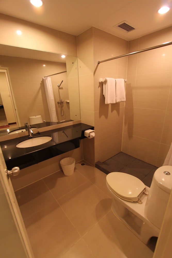 Deluxe Twin Room photo 3
