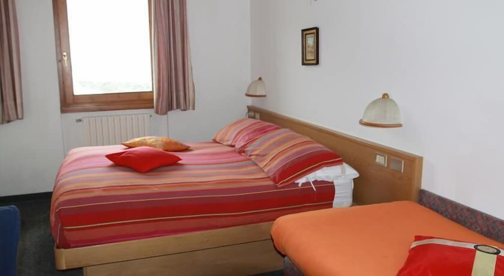 Triple Room photo 2