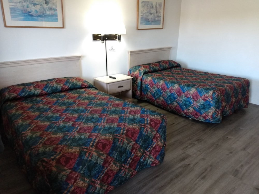 Standard Double Room - Photo 13