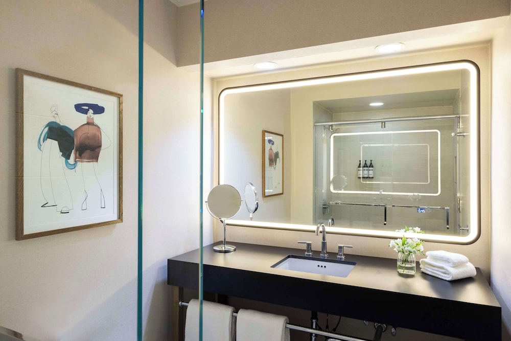 Suite (Fairfield Suite) - Photo 4