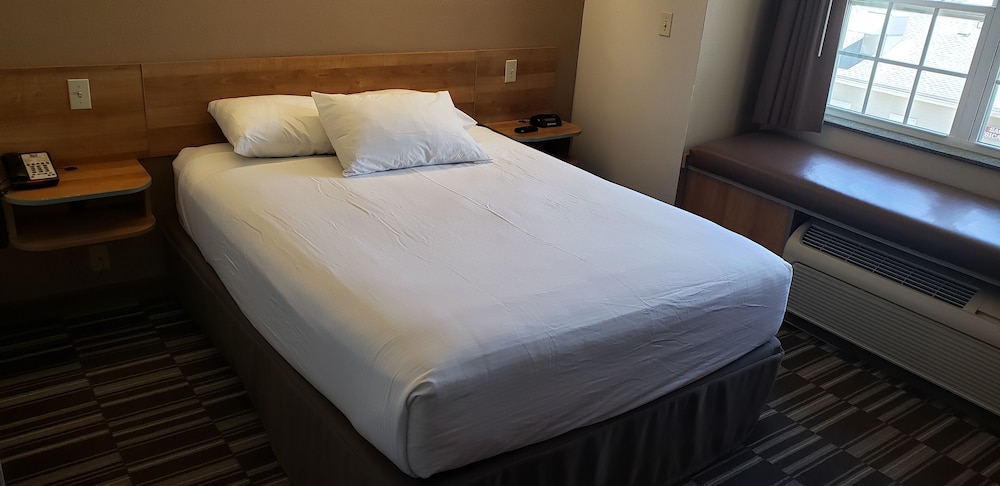 Room, Accessible photo 3