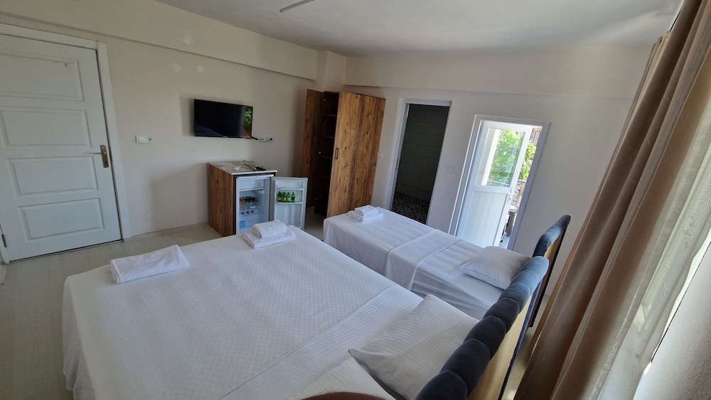 Comfort Triple Room photo 2