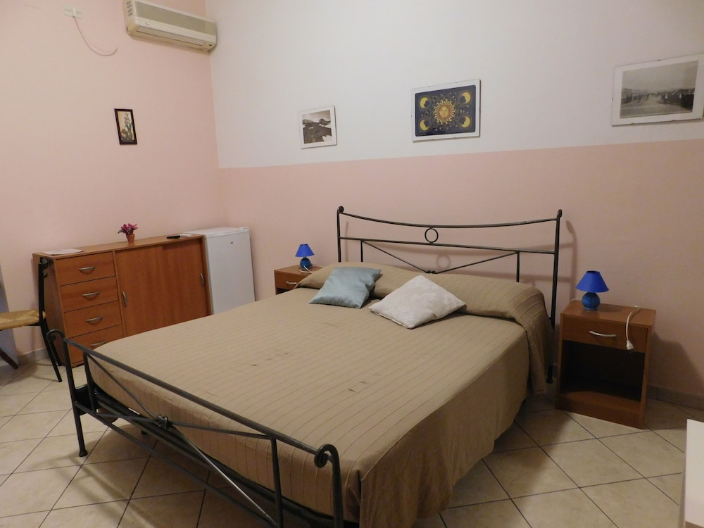 Standard Double Room, Balcony photo 2