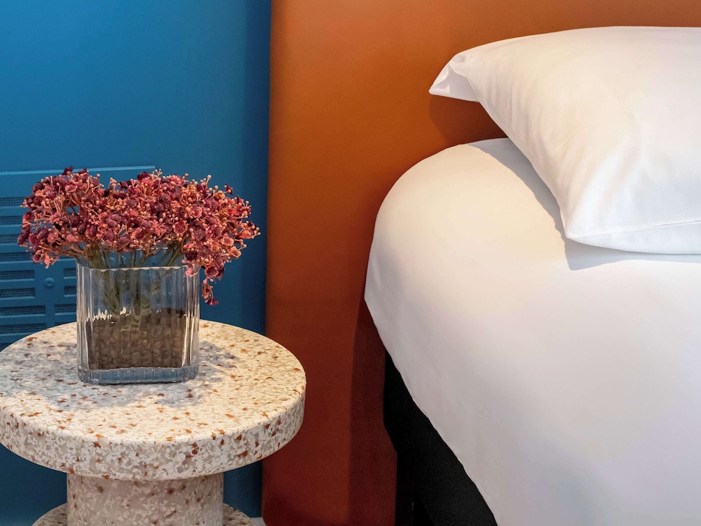 Standard Room, 2 Twin Beds - Photo 9