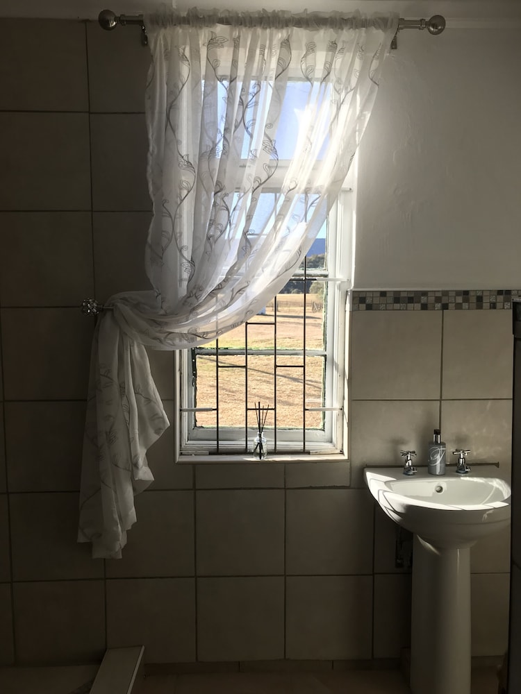 Deluxe Cottage, 1 Queen Bed, Ensuite, Ground Floor photo 3