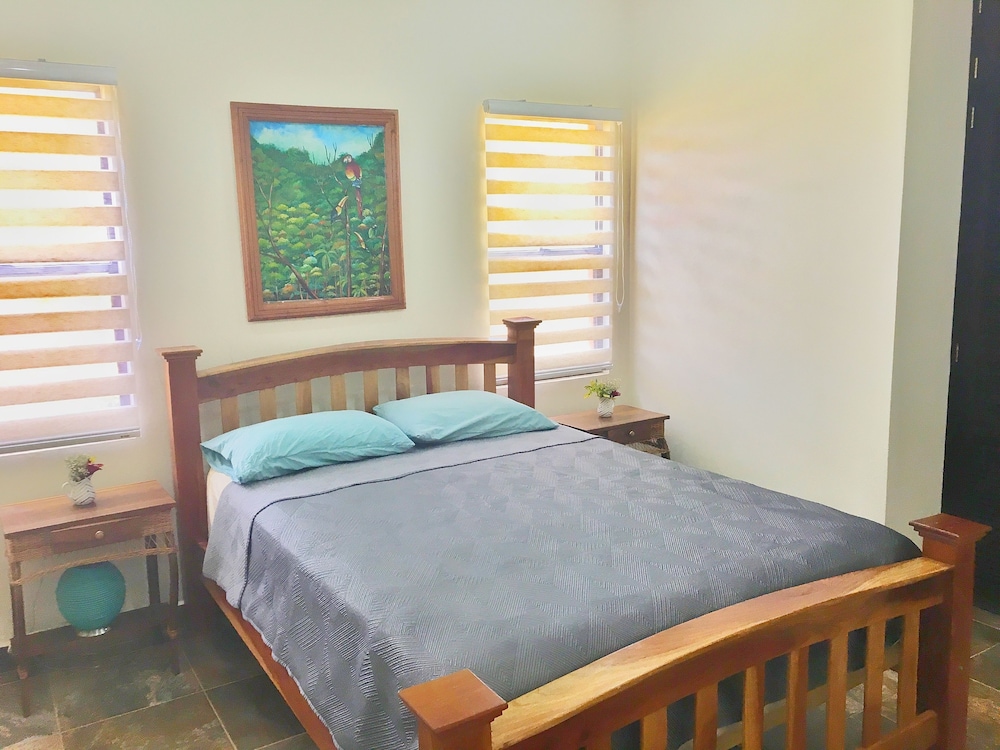 Exclusive House, Multiple Bedrooms, Non Smoking, Courtyard View photo 1
