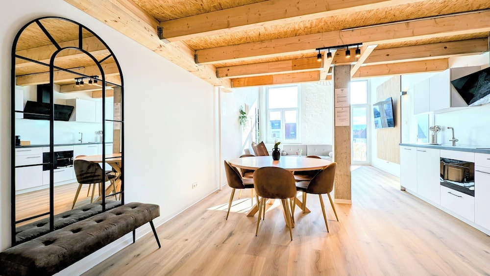 Luxury Apartment, 1 Bedroom, Balcony, City View photo 2