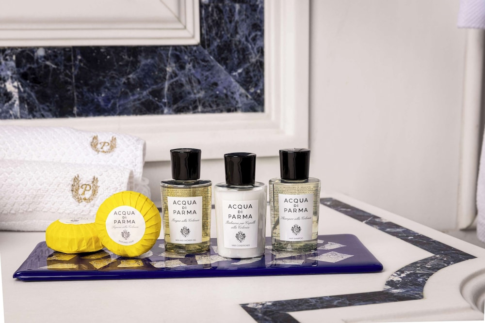 Signature Suite, 1 King Bed (Planetarium Suite, Spa/Lounge Access) thumbnail 6