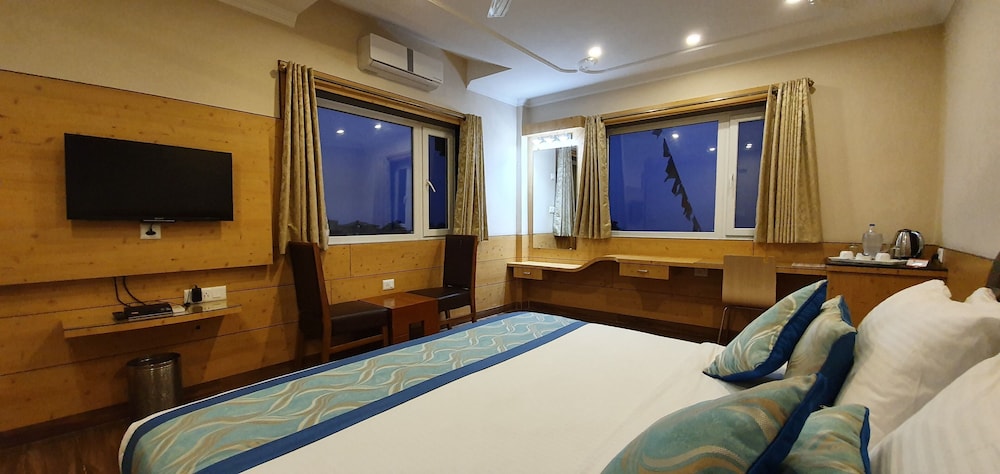 Superior Room With Private Balcony photo 1