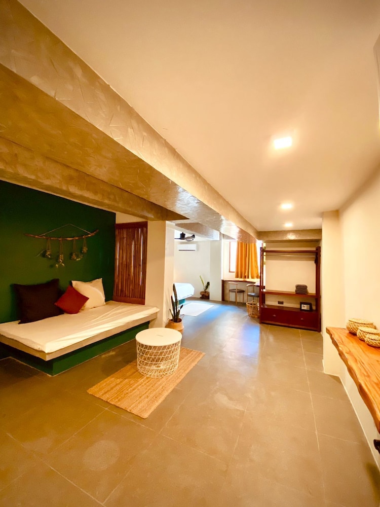 Quadruple Room - Photo 3