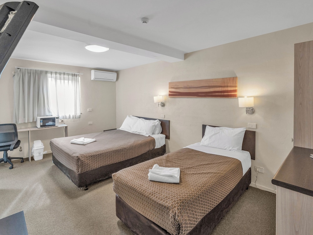 Small Family Room, Multiple Beds - Photo 1