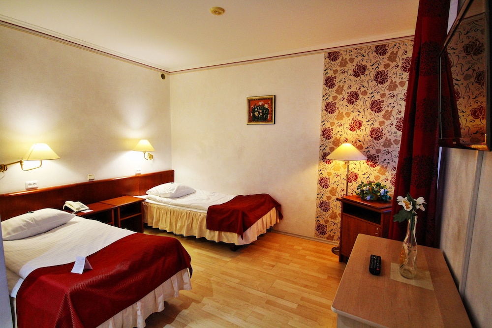 Double or Twin Room - Photo 16