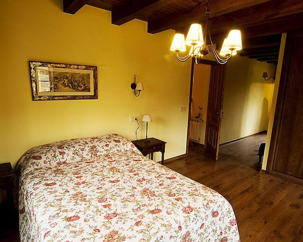 Double Room (num 1)