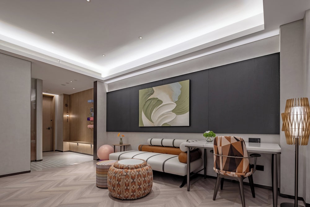 Suite, 1 King Bed