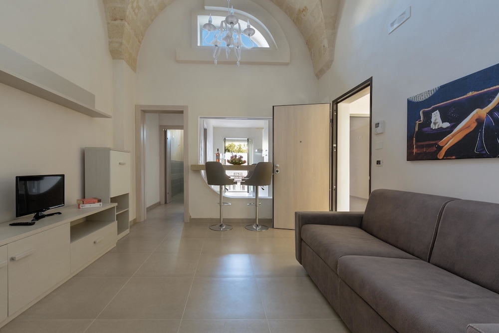Basic Apartment, 1 Bedroom (1248-Bilo Cesare) photo 1