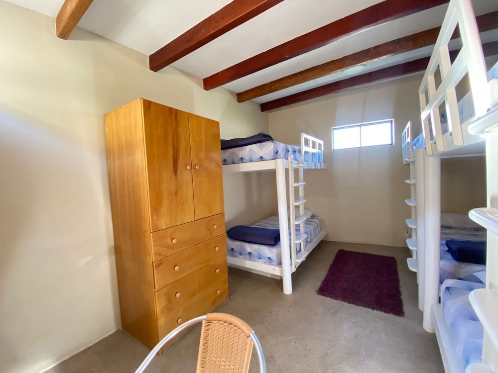 Family Room, Multiple Beds, Shared Bathroom (1) photo 3