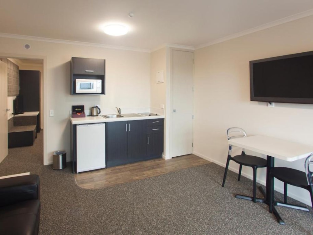 One Bedroom Suite photo 3