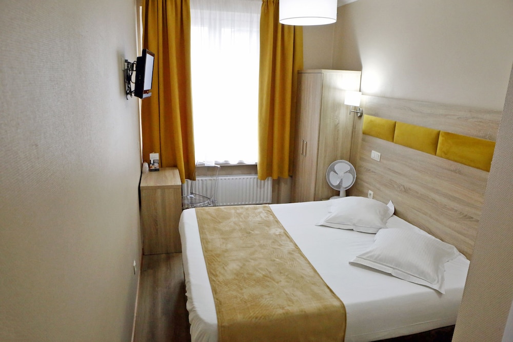 Standard Double Room - Photo 1