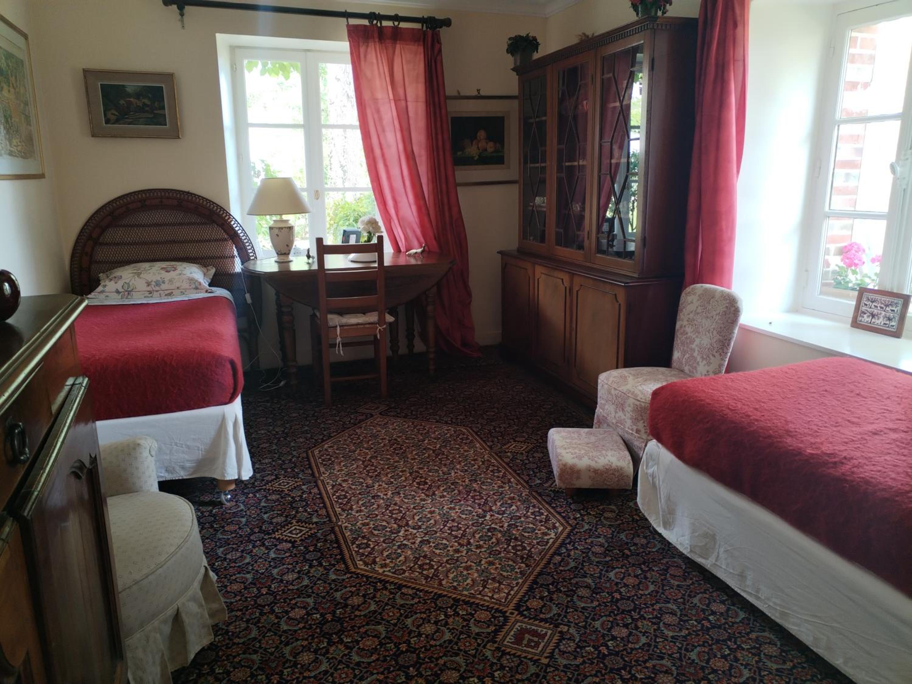 Twin Room with Shower photo 1