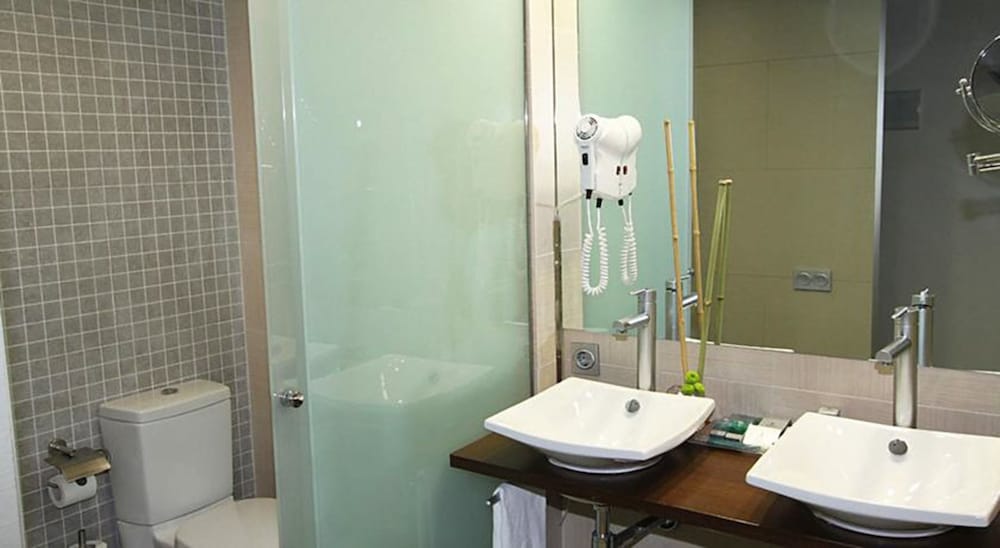 Double Room Single Use - Photo 11