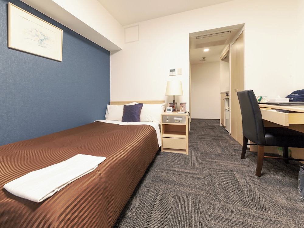 Single Room, Smoking (Dog Friendly))