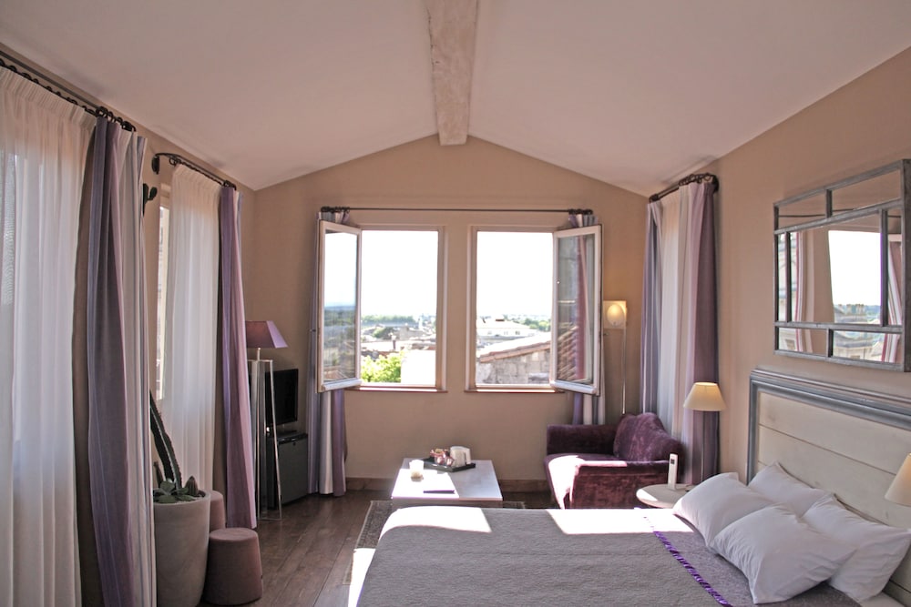 Suite Junior, 1 lit double, vue sur la ville (Belvédère) Panoramique photo 2